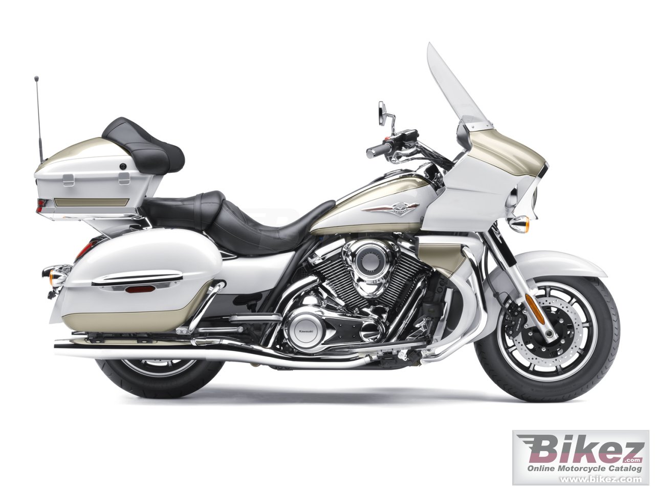 Big Kawasaki vulcan 1700 voyager picture and wallpaper from Bikez.com